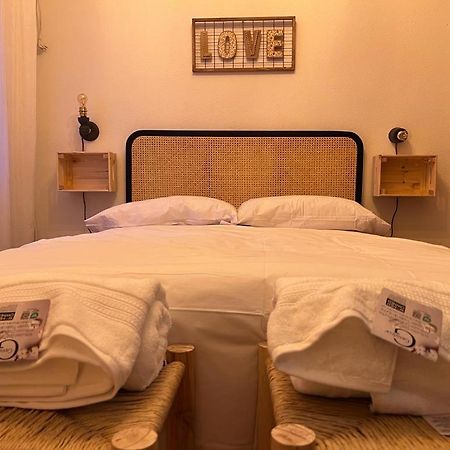 Apartamento Turistico R. Gonzalez Abreu Севиля Екстериор снимка