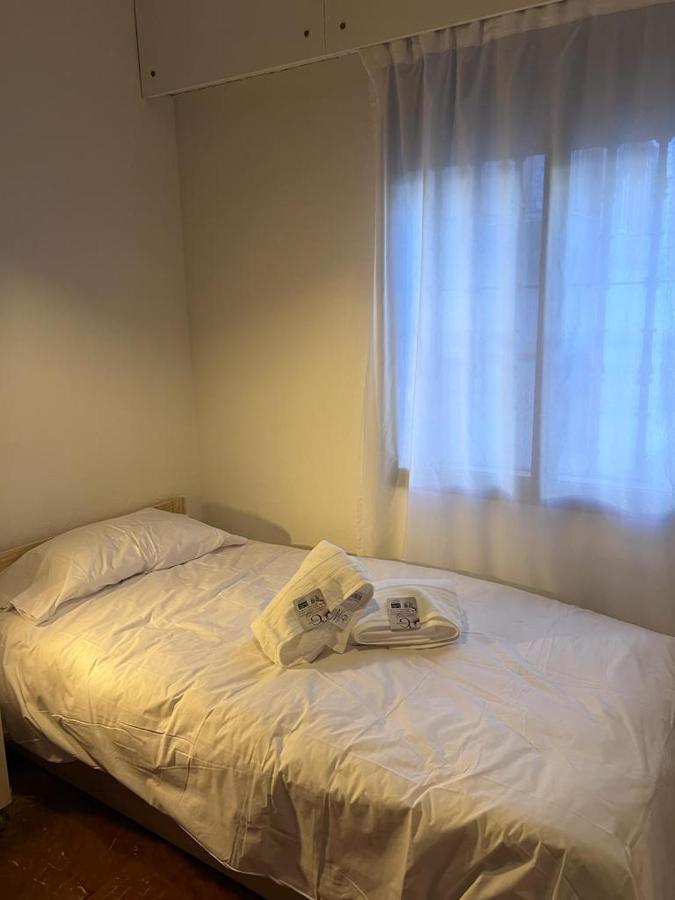 Apartamento Turistico R. Gonzalez Abreu Севиля Екстериор снимка