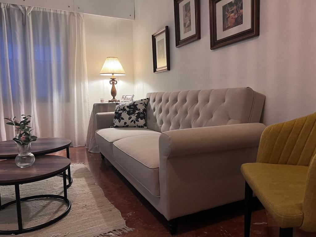 Apartamento Turistico R. Gonzalez Abreu Севиля Екстериор снимка