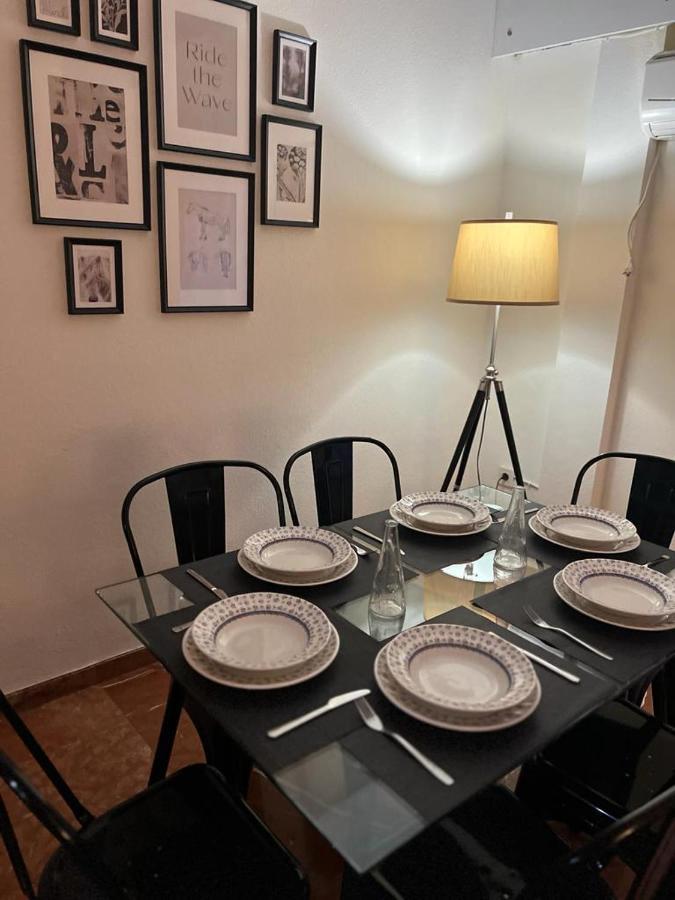 Apartamento Turistico R. Gonzalez Abreu Севиля Екстериор снимка