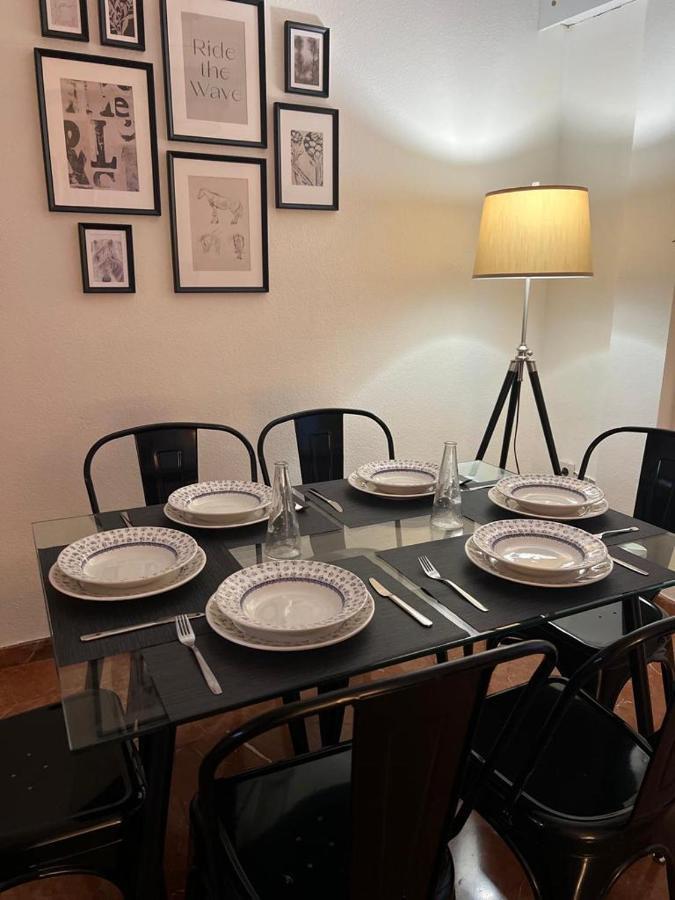 Apartamento Turistico R. Gonzalez Abreu Севиля Екстериор снимка