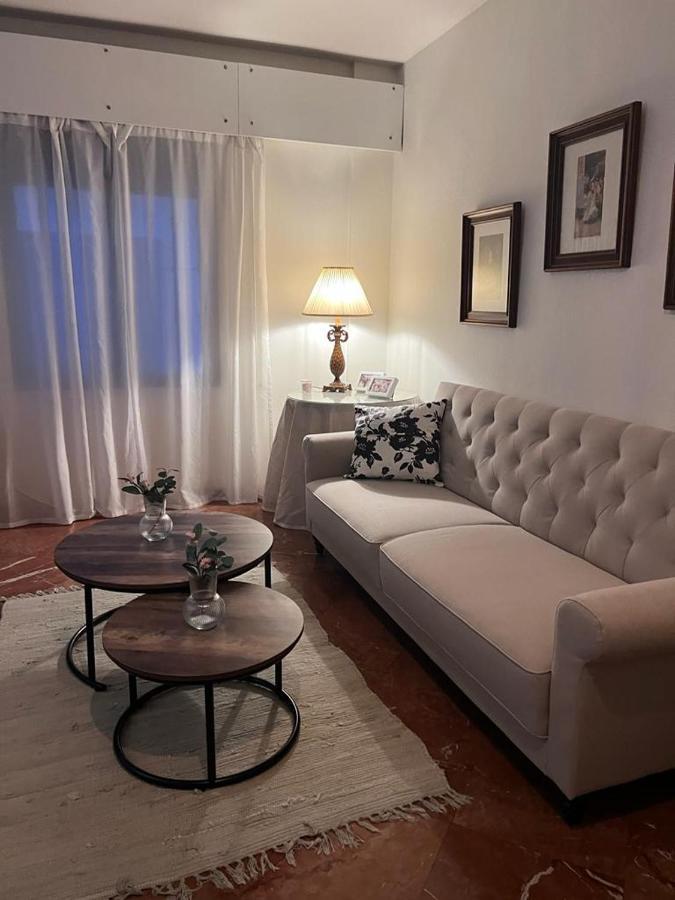 Apartamento Turistico R. Gonzalez Abreu Севиля Екстериор снимка