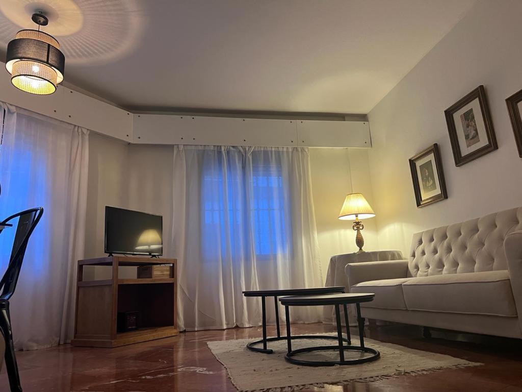 Apartamento Turistico R. Gonzalez Abreu Севиля Екстериор снимка