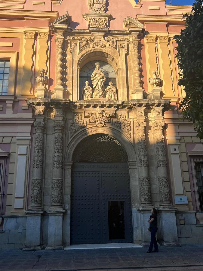 Apartamento Turistico R. Gonzalez Abreu Севиля Екстериор снимка